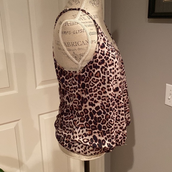 Crossover tank size small - Picture 2 of 6